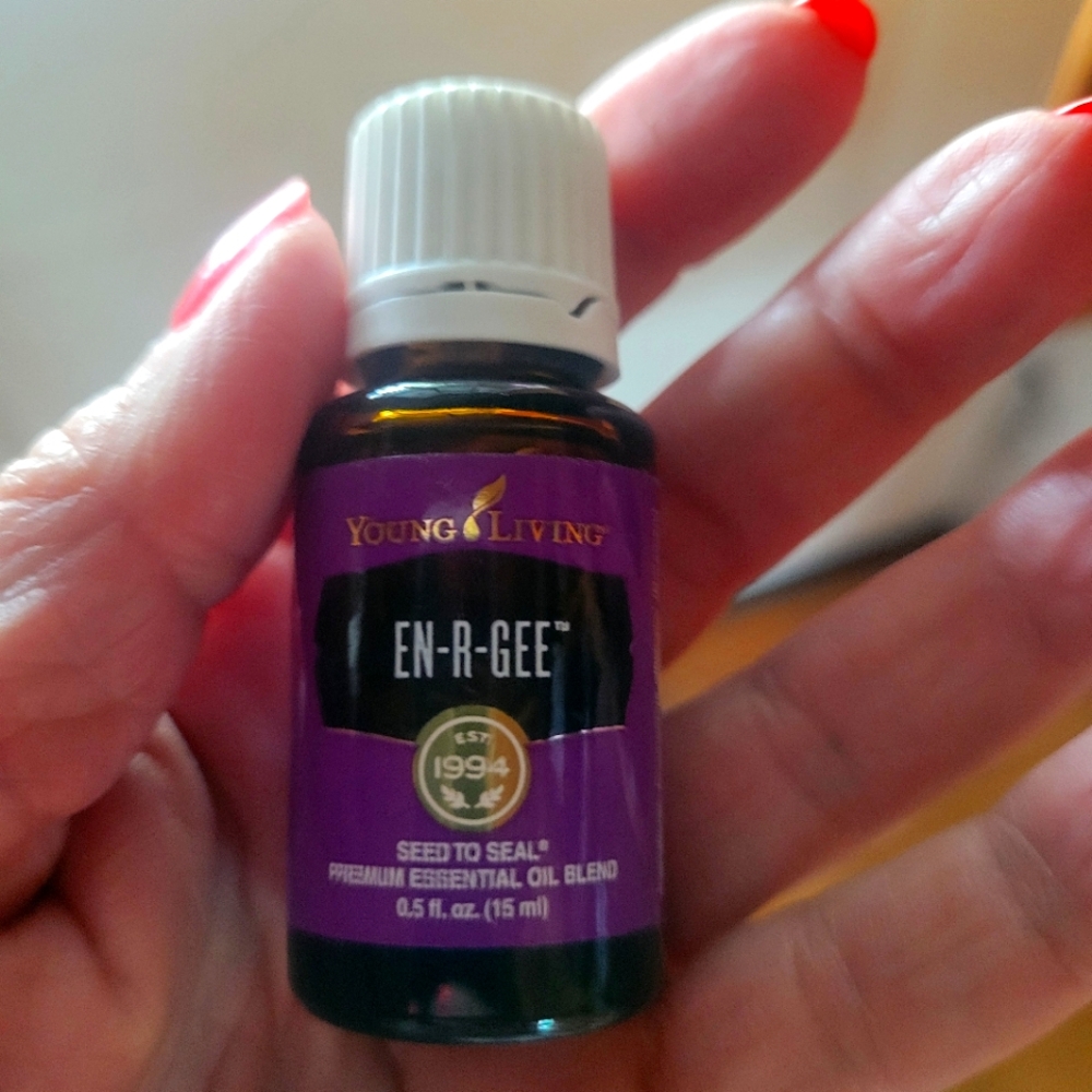 Young Living En r gee essential oil